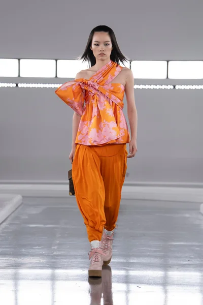 Look 34